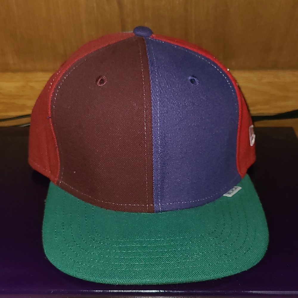 Black Scale Strapback Mulit-color